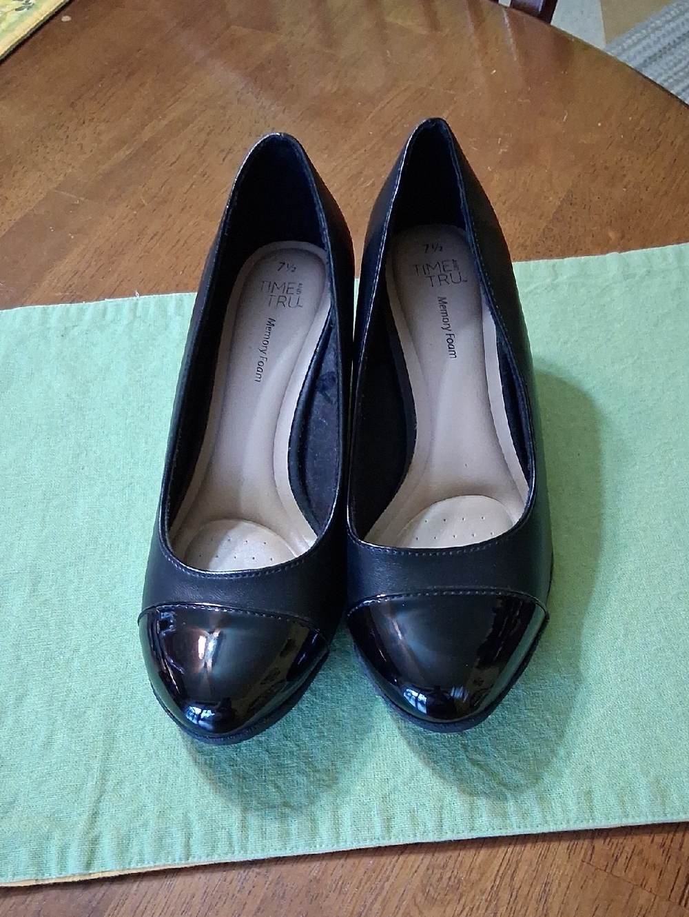 Time and Tru Black Cap Toe Memory Foam Heels